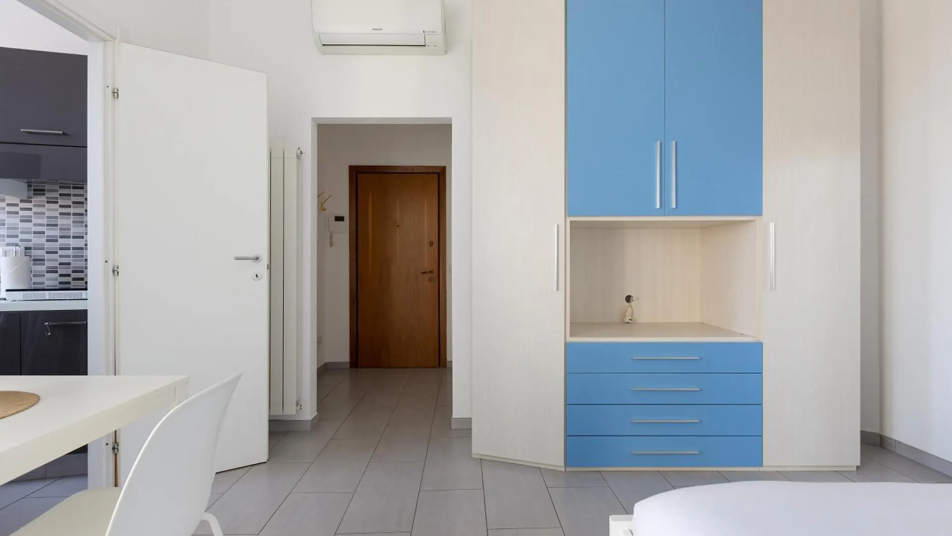 Bande Nere Mm1 - Modern Studio With Balcony! Milan Italy