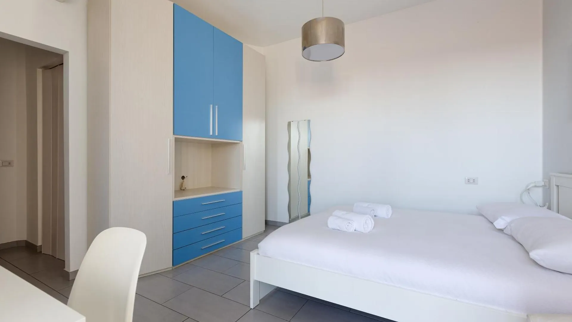 Apartment Bande Nere Mm1 - Modern Studio With Balcony! Milan